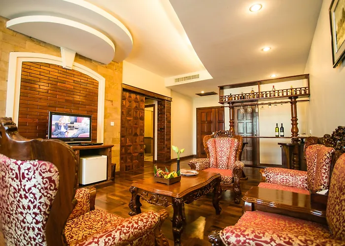 Hotel Pacific &
